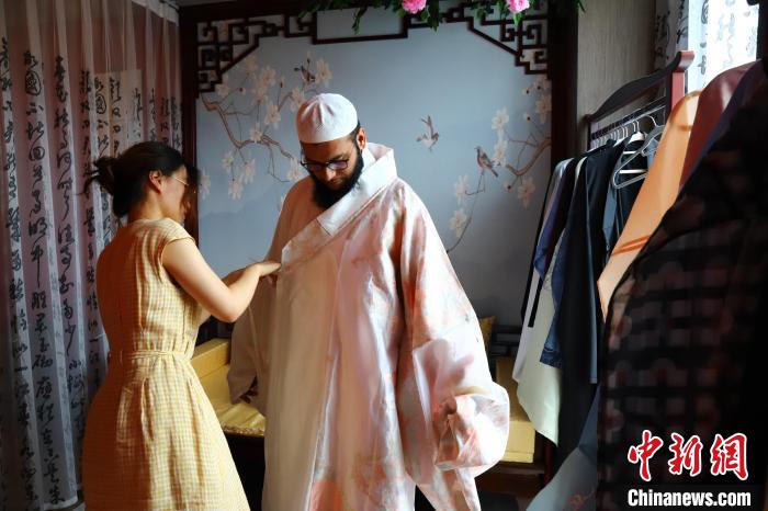 山東泰安:外國留學(xué)生體驗(yàn)中國傳統(tǒng)文化