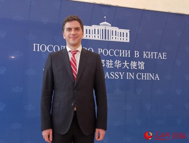 西伯利亞煤炭能源股份公司總經(jīng)理巴索夫在北京接受媒體采訪。人民網(wǎng)記者 楊倩攝