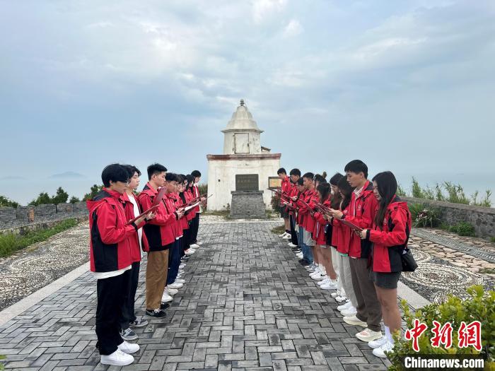 兩岸青年共慶五四青年節(jié):文學為引情牽海峽