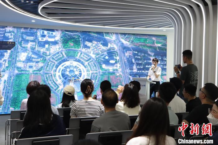 數(shù)字地球技術(shù)應(yīng)用講解?！≈锌菩菆D供圖