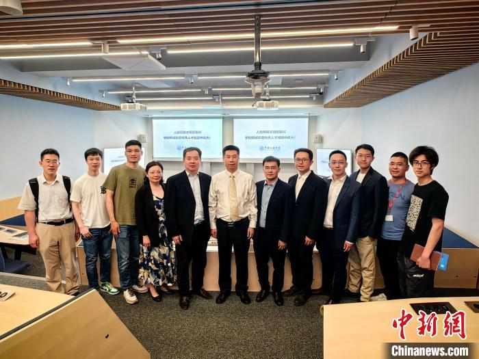 中國民航大學(xué)代表團(tuán)在英交流情況。　主辦方提供