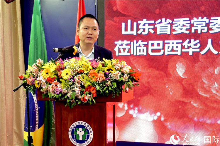 中國駐里約熱內(nèi)盧總領(lǐng)館副總領(lǐng)事王尉育致辭。人民網(wǎng)記者宋亦然攝