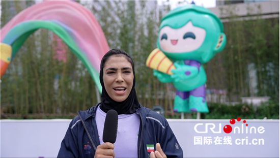 　　△伊朗國家武術(shù)隊陪練索哈拉·曼蘇里揚(yáng)