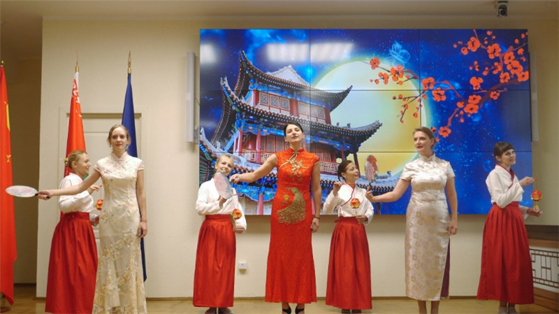 白俄羅斯國(guó)立大學(xué)孔子學(xué)院的中秋晚會(huì)。受訪者供圖