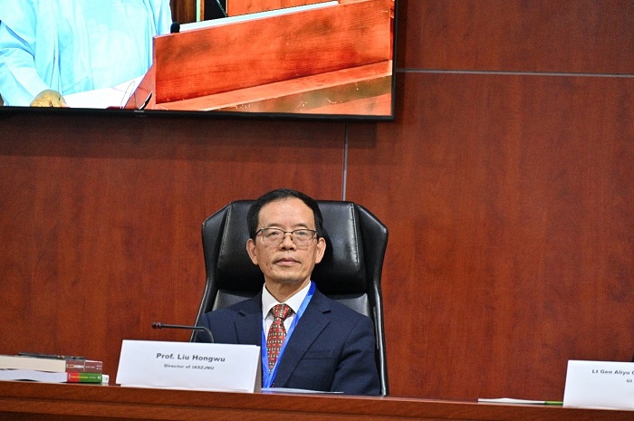 浙江師范大學(xué)非洲研究院院長劉鴻武作會議總結(jié)。浙江師范大學(xué)非洲研究院供圖