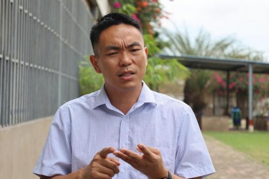   2023年10月24日，在加納特馬市，胡振興接受新華社采訪(fǎng)。（新華社發(fā)/賽特?cái)z）