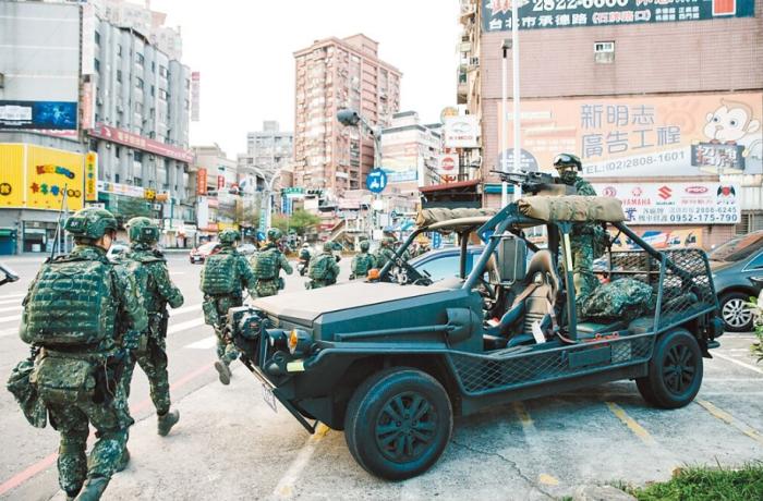 圖為2021年臺陸軍特種作戰(zhàn)指揮部在演習。圖片來源：臺灣《中國時報》。