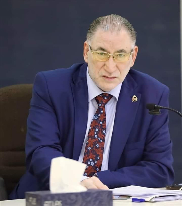 圖為約旦侯賽因·本·塔拉勒大學教授哈?！み_賈。受訪者供圖