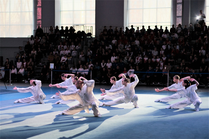 俄羅斯武術(shù)運動員進行示范表演。駐俄羅斯大使館供圖