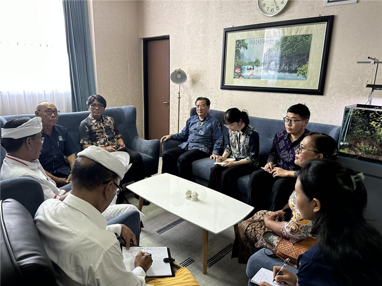 會談現(xiàn)場。巴陵康孔子學(xué)院供圖