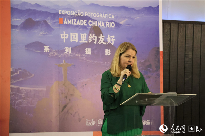 巴西中國創(chuàng)新經濟研究院主席克勞迪婭·亞努齊在活動中致辭。人民網記者 時元皓攝