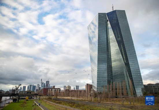 這是12月14日在德國法蘭克福拍攝的歐洲央行大樓。新華社記者 張帆 攝