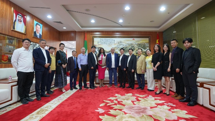 與會代表合影。阿聯(lián)酋中國和平統(tǒng)一促進(jìn)會供圖