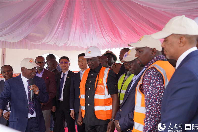 開工儀式現(xiàn)場。人民網(wǎng)記者 黃煒鑫攝