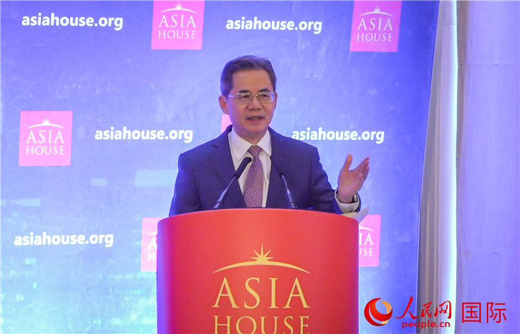 鄭澤光大使強調(diào)，中國經(jīng)濟長期向好的總趨勢不會改變。人民網(wǎng) 郭錦標(biāo)攝