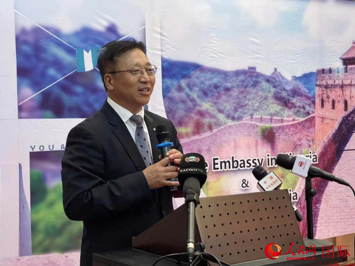中國駐尼日利亞大使崔建春發(fā)表主旨演講。人民網記者 姜宣攝