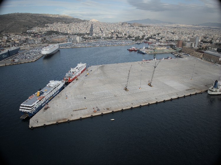 赫拉克萊烏斯?jié)L裝碼頭全景。比雷埃夫斯港港務(wù)局供圖