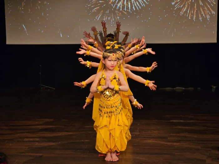 舞蹈《千手觀音》。中國駐瑞典大使館供圖。