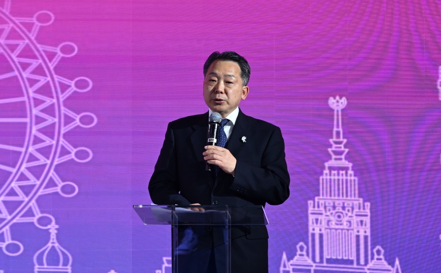 1.中國人民對外友好協(xié)會副會長袁敏道在第四屆“中俄青年同走友誼路”活動上致辭。主辦方供圖