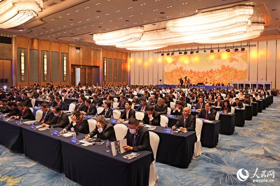 與會嘉賓濟濟一堂。人民網(wǎng)記者 陳博攝