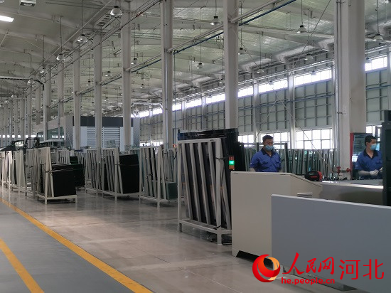 高碑店綠建產(chǎn)業(yè)蓬勃發(fā)展。人民網(wǎng)張繼航攝