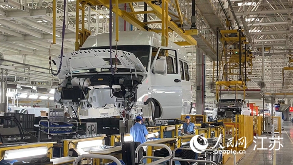 南京依維柯汽車有限公司生產(chǎn)車間。黃啟源攝