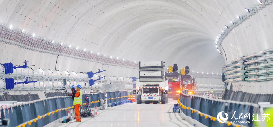 江陰靖江長江隧道右線施工現(xiàn)場。朱其攝
