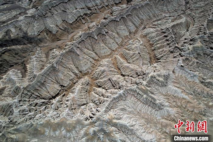 4月5日，西藏阿里札達(dá)土林。(無(wú)人機(jī)照片) 李林 攝