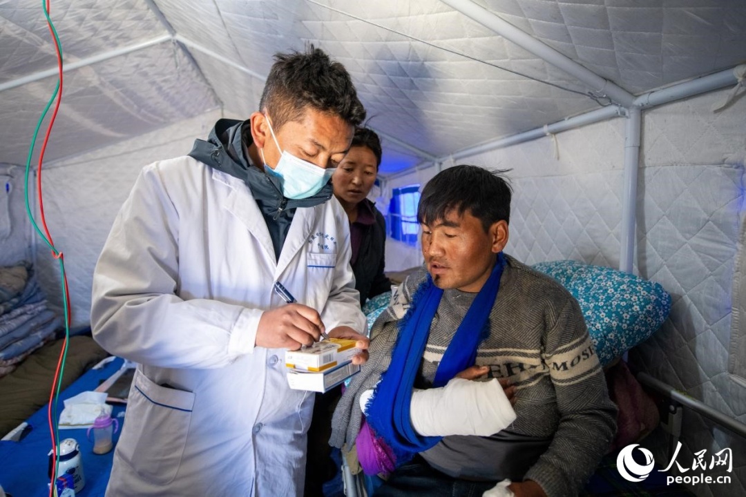 震中日記｜“謝謝，曼巴啦！”
