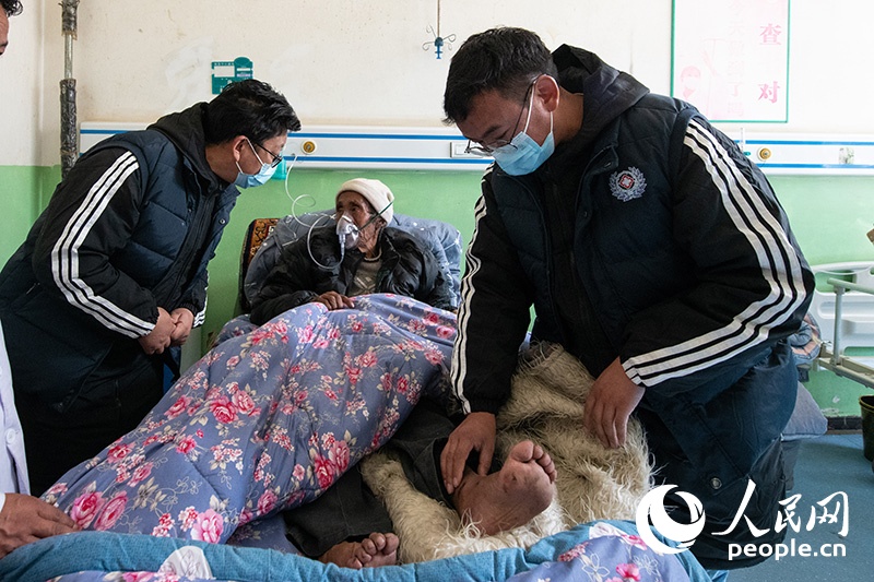震中日記｜“謝謝，曼巴啦！”