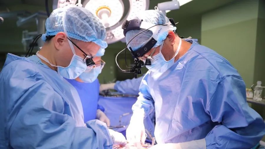 17歲少年咳嗽發(fā)熱15天，找不到感染原因！一查心臟更嚇人！上海醫(yī)生出手→