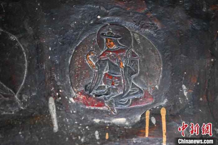 西藏當雄：瑪尼拉康里的藏傳佛教石刻藝術瑰寶