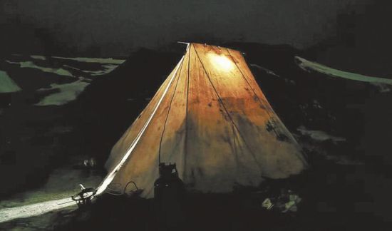 卓乃湖受困?？煽晌骼锕芾硖庂Y料圖片