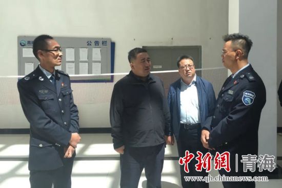 圖為生態(tài)環(huán)保專(zhuān)項(xiàng)督查現(xiàn)場(chǎng)。 孫舒亞攝