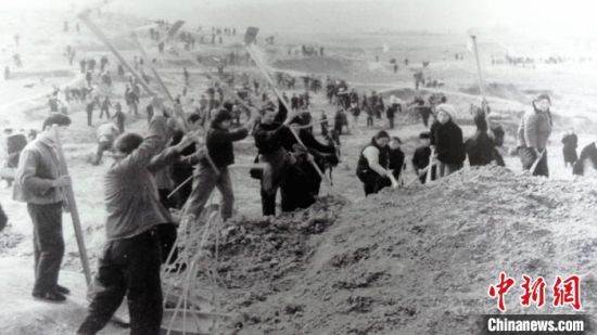 圖為開山治水。(資料圖) 青海省水利廳 供圖