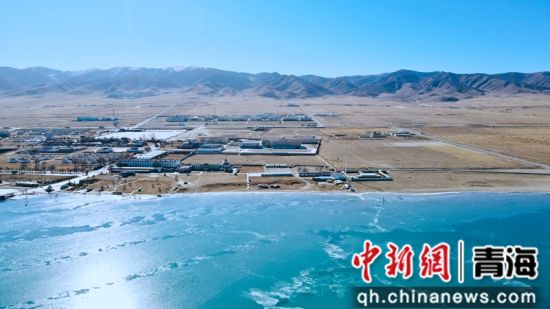 圖為冬日青海湖。李江寧攝