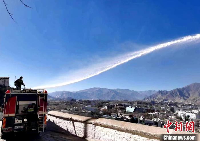 西藏布達(dá)拉宮開展?jié)窕ぷ鳒p少火災(zāi)風(fēng)險