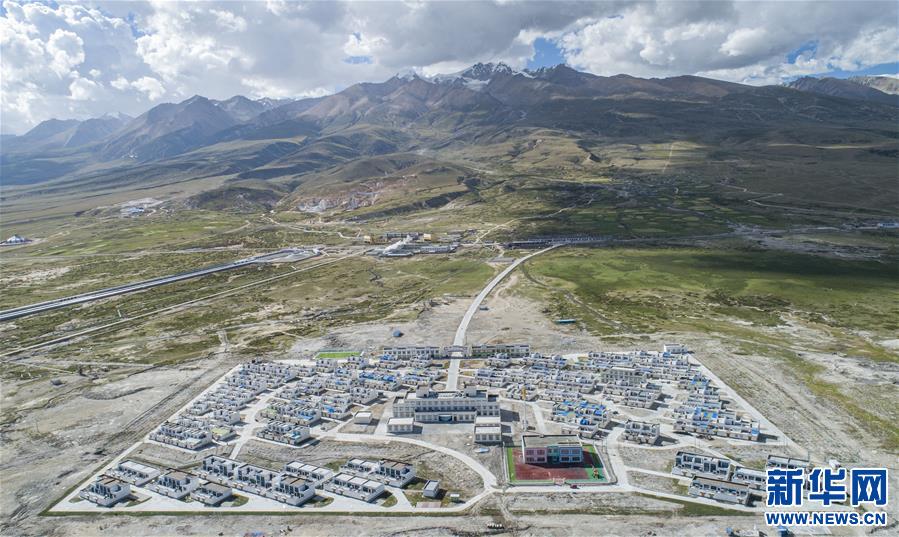 （新華全媒頭條·走向我們的小康生活·圖文互動(dòng)）（1）扎西德勒，我們的新家園——西藏易地扶貧搬遷搬出幸福美好新生活