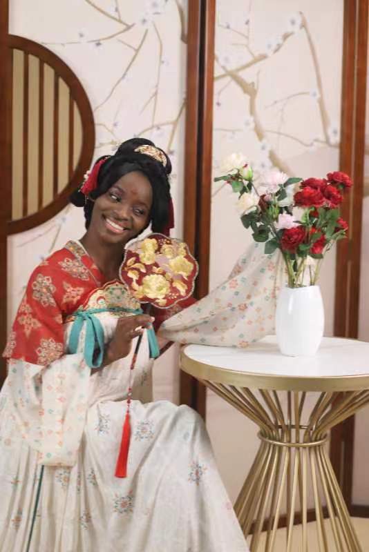 遇見中國(guó)|赤道幾內(nèi)亞的姑娘娜緹:“來中國(guó)學(xué)習(xí)是我一直以來的夢(mèng)想”