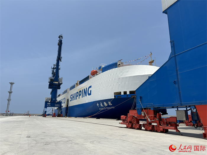 當(dāng)?shù)貢r(shí)間11月15日，?？吭阱X凱港的船只。人民網(wǎng)記者 周雨攝