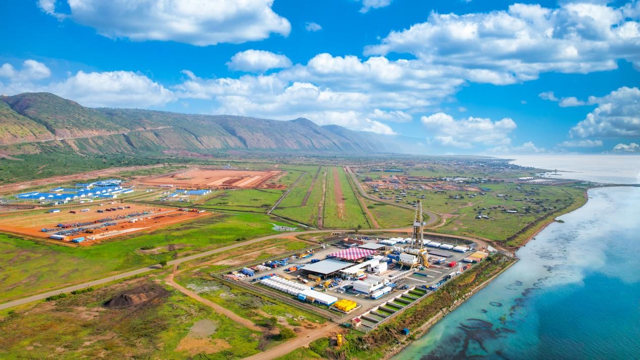 翠鳥油田開發(fā)項目現(xiàn)場航拍圖。田雨攝