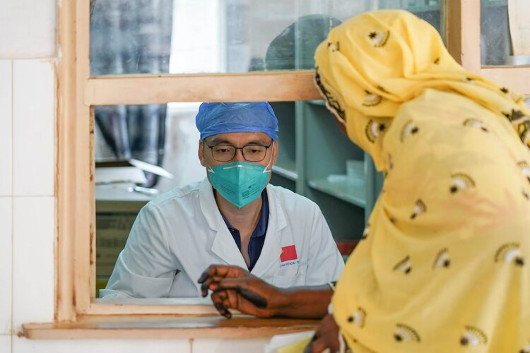 第20批援中非中國醫(yī)療隊:不以山海為遠(yuǎn) 傳播仁心仁術(shù)