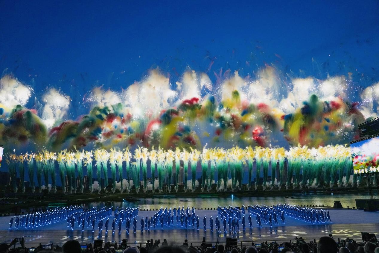 成都世運(yùn)會(huì)開幕！展現(xiàn)出中國(guó)式現(xiàn)代化萬(wàn)千氣象