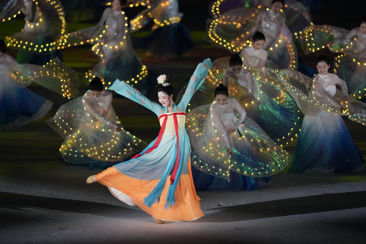 成都世運(yùn)會(huì)開幕！展現(xiàn)出中國(guó)式現(xiàn)代化萬(wàn)千氣象