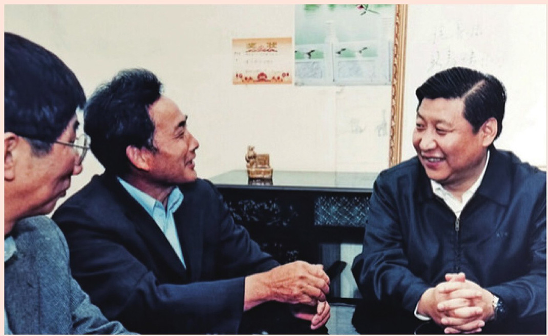 2003年4月24日，時任浙江省委書記習(xí)近平在浙江下姜村調(diào)研。