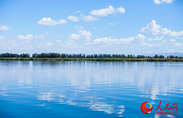 烏梁素海風(fēng)景秀美。人民網(wǎng) 孟佳澍攝