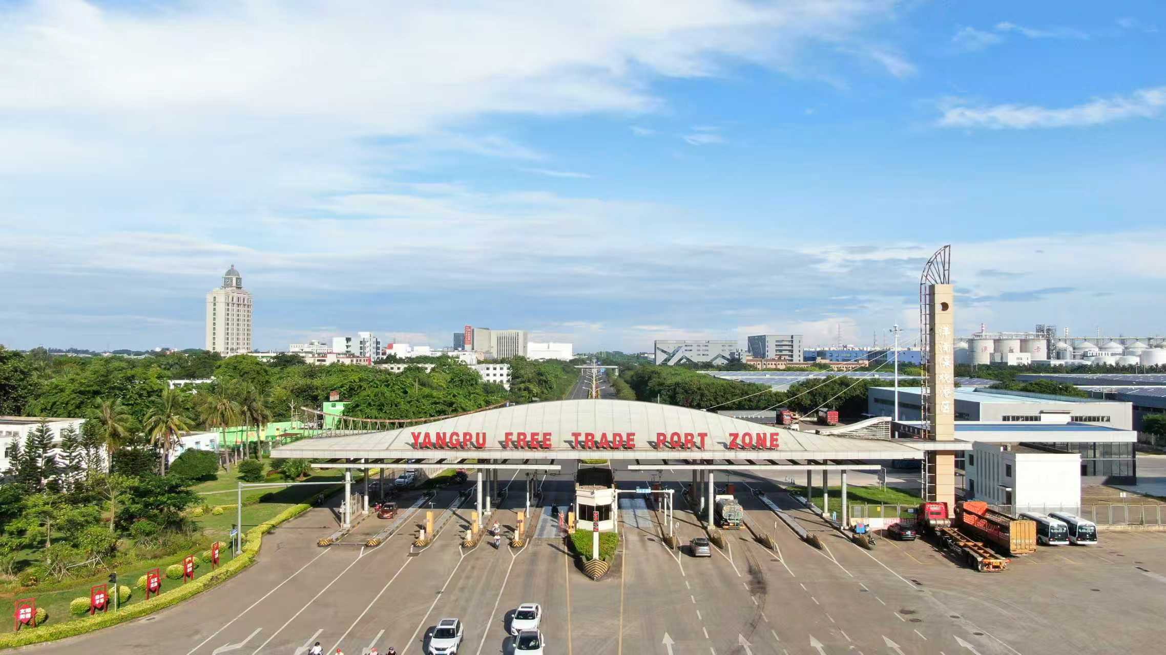 洋浦保稅港區(qū)。人民網(wǎng)記者 符武平攝