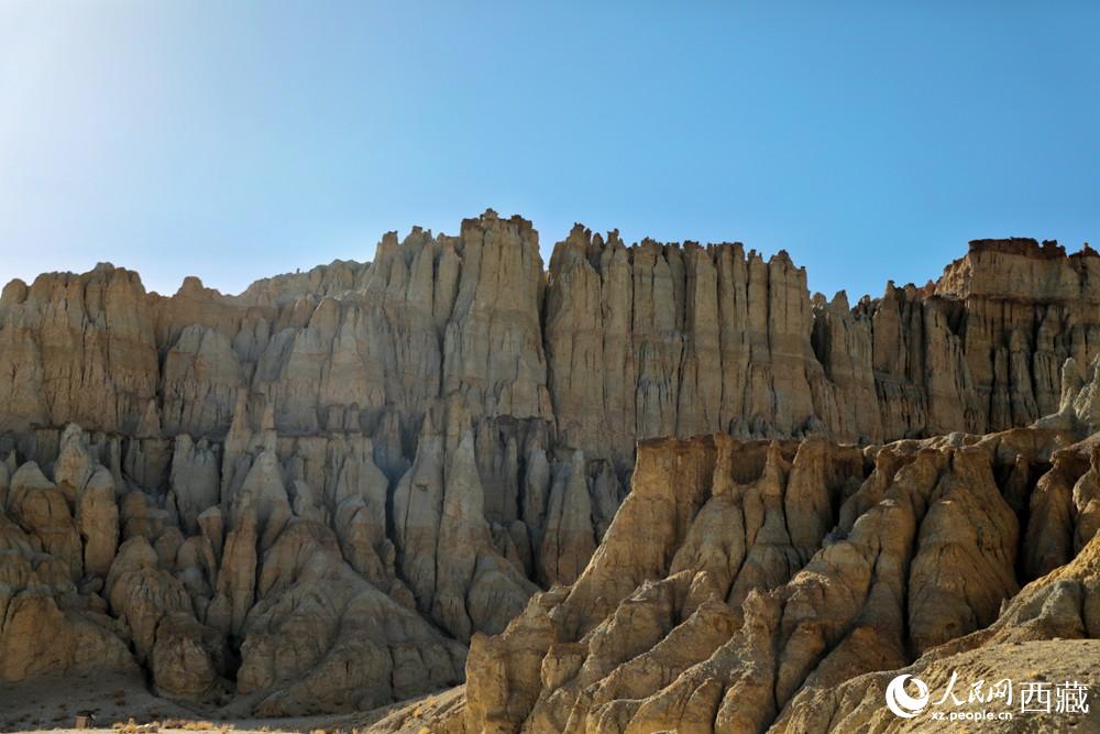 札達(dá)土林。人民網(wǎng) 李海霞攝