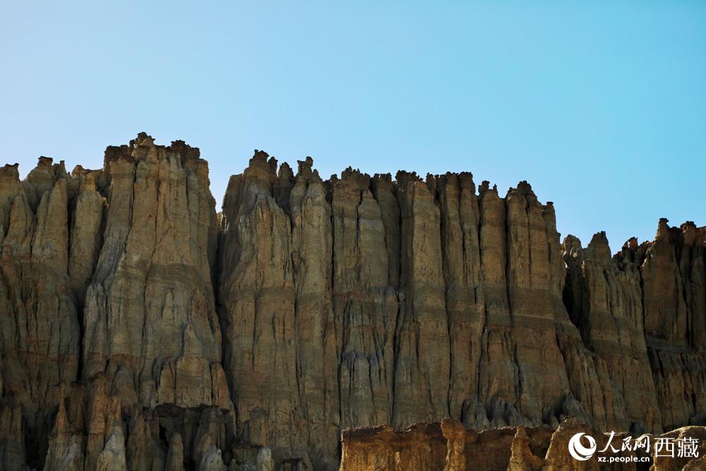 壯美的土林。人民網(wǎng) 李海霞攝