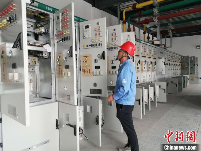 柴達木盆地“三區(qū)三州”電網(wǎng)建設(shè)項目全部竣工投運